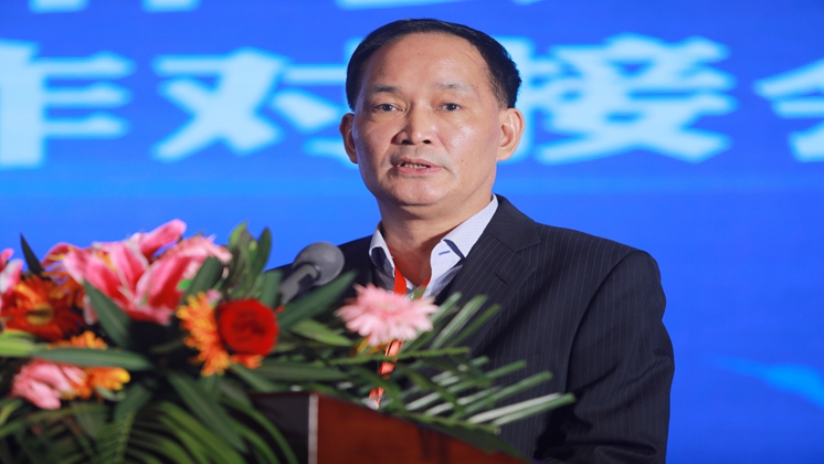 【開放郴州·相約湘臺(tái)會(huì)】市委副書記、代市長吳巨培為炬神電子點(diǎn)贊，公司董事長楊譓鵬大會(huì)發(fā)言